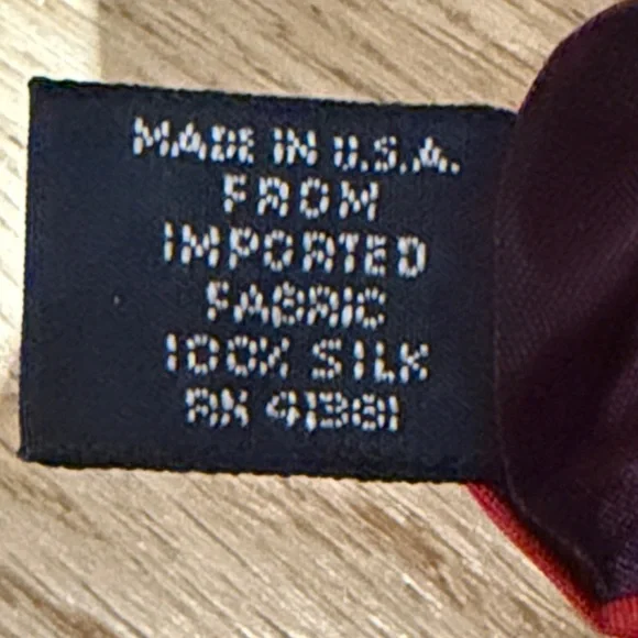 Vintage Polo by Ralph Lauren Equestrian Hand Made Silk Tie in Red with Horseshoe - Picture 6 of 10